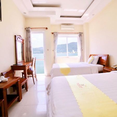 ฮวง เย็น คานารี่ โฮเทล Hotel กวีเญิน ภายนอก รูปภาพ