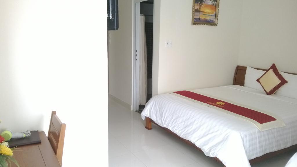 ฮวง เย็น คานารี่ โฮเทล Hotel กวีเญิน ภายนอก รูปภาพ