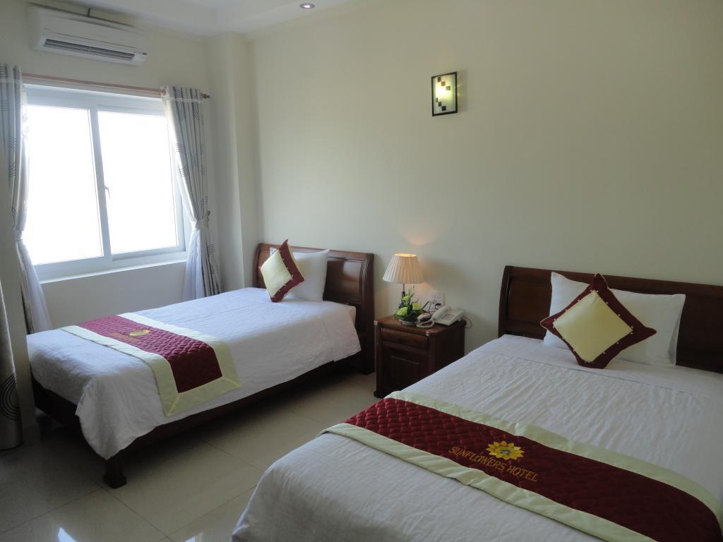 ฮวง เย็น คานารี่ โฮเทล Hotel กวีเญิน ภายนอก รูปภาพ