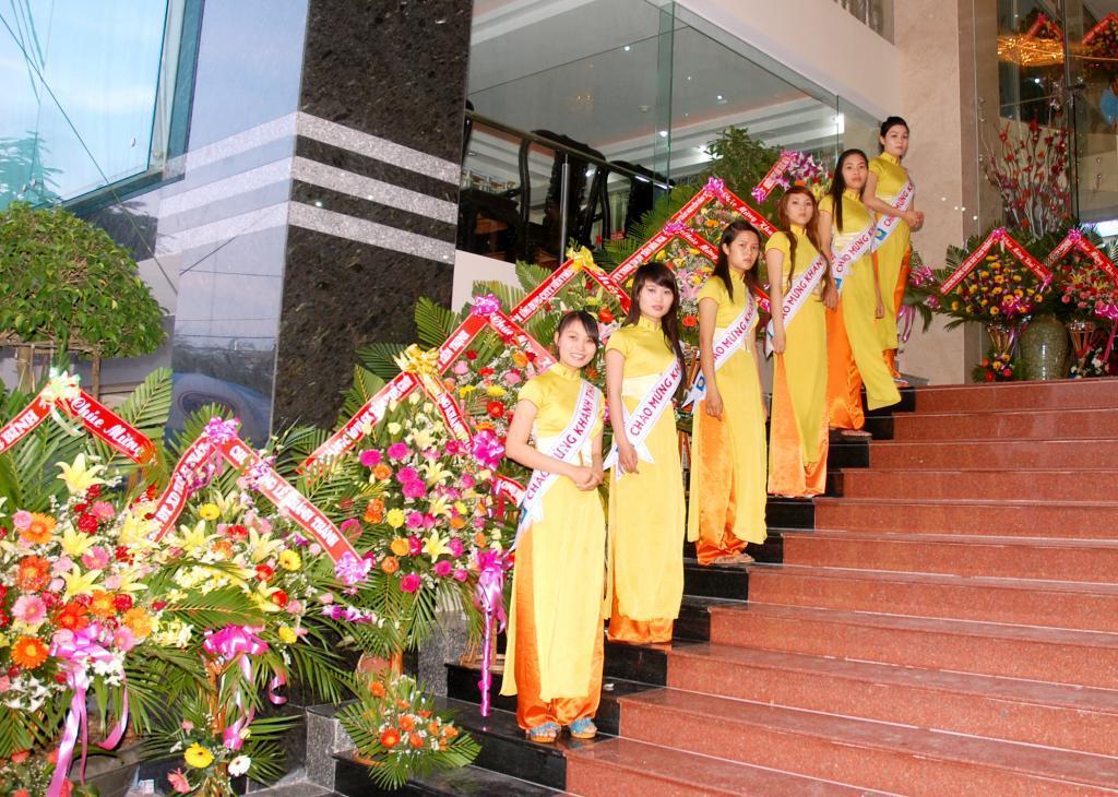 ฮวง เย็น คานารี่ โฮเทล Hotel กวีเญิน ภายนอก รูปภาพ