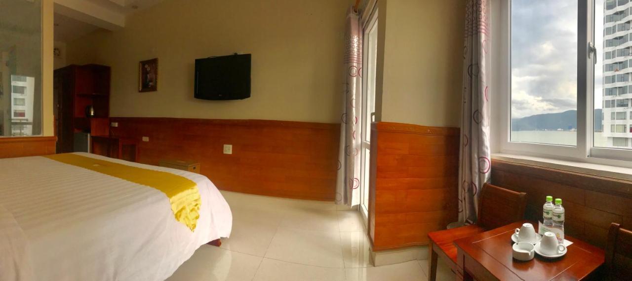 ฮวง เย็น คานารี่ โฮเทล Hotel กวีเญิน ภายนอก รูปภาพ