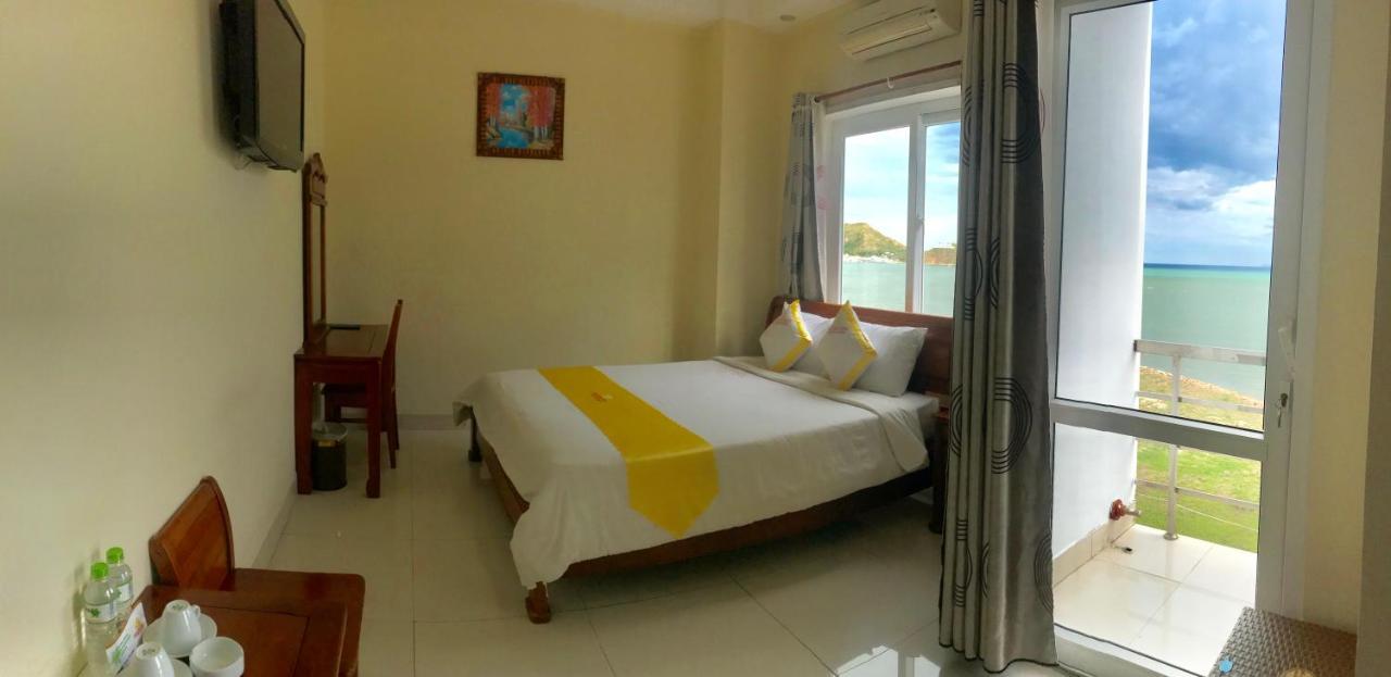 ฮวง เย็น คานารี่ โฮเทล Hotel กวีเญิน ภายนอก รูปภาพ