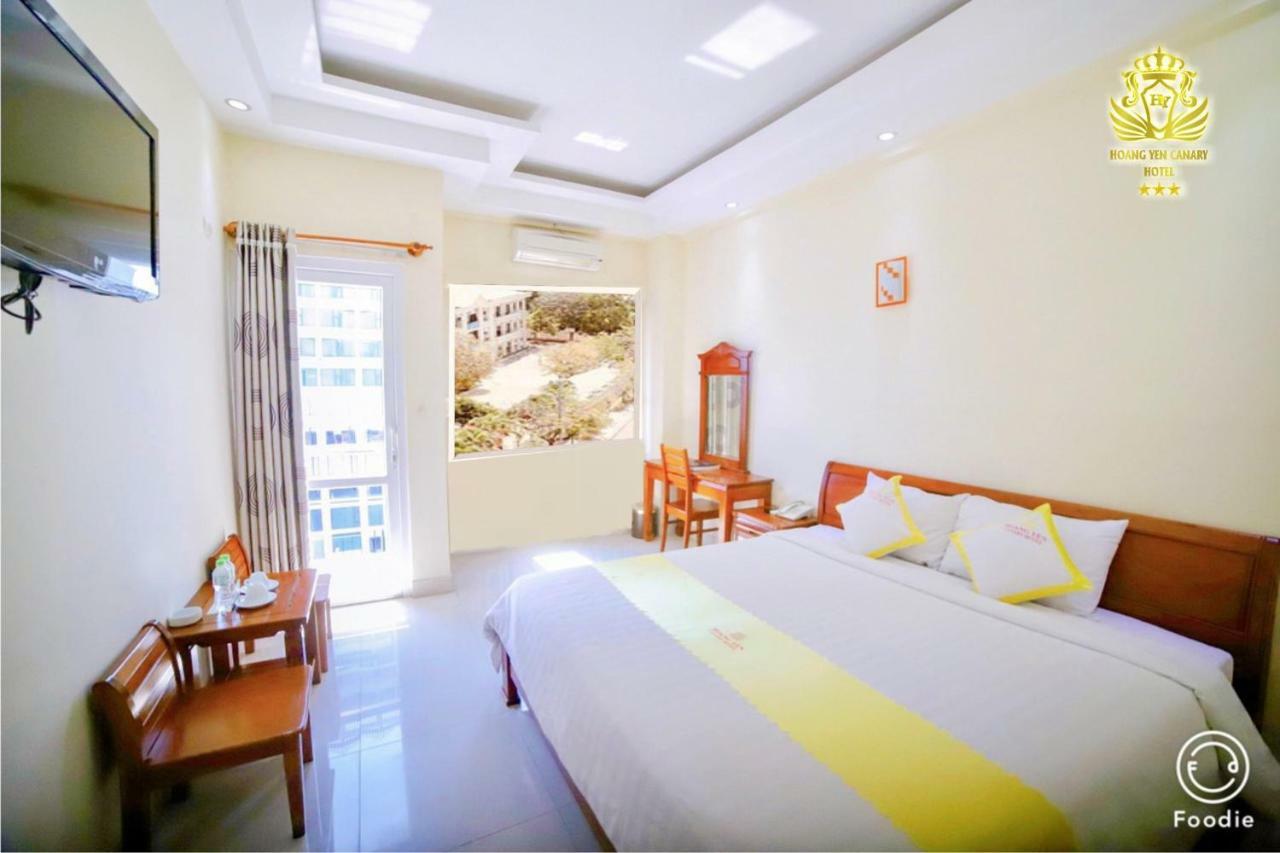 ฮวง เย็น คานารี่ โฮเทล Hotel กวีเญิน ภายนอก รูปภาพ